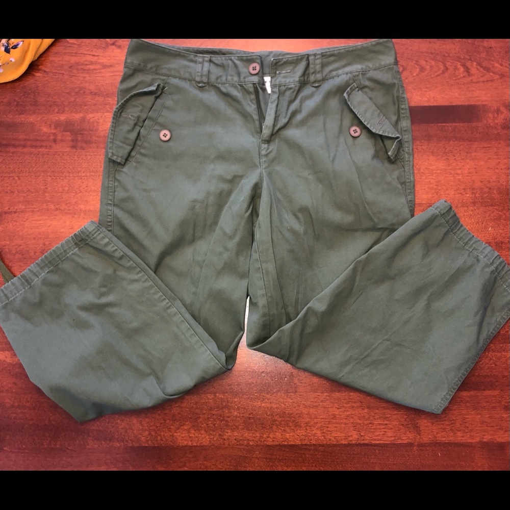 Forest green Capri pants with ties at bottom